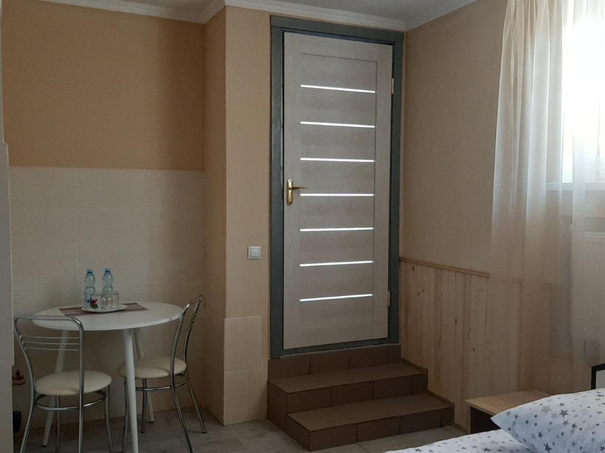 Hotel 7/24 Brovary Extérieur photo